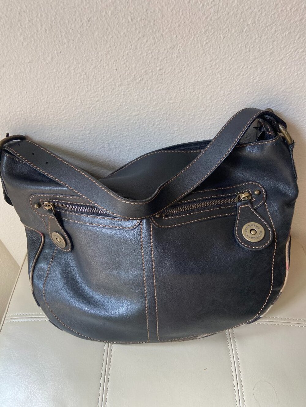 Authentic Vintage Burberry BLACK Leather House Check TRIM Shoulder Bag